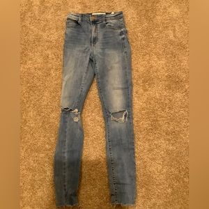 Long, small waist jeans